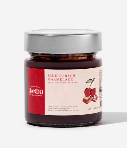 Sauerkirsch-Marmelade mit dunkler Schockolade
